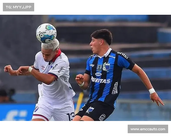 乌拉圭甲佩纳罗尔队签约乌拉圭足球传奇球员强势回归